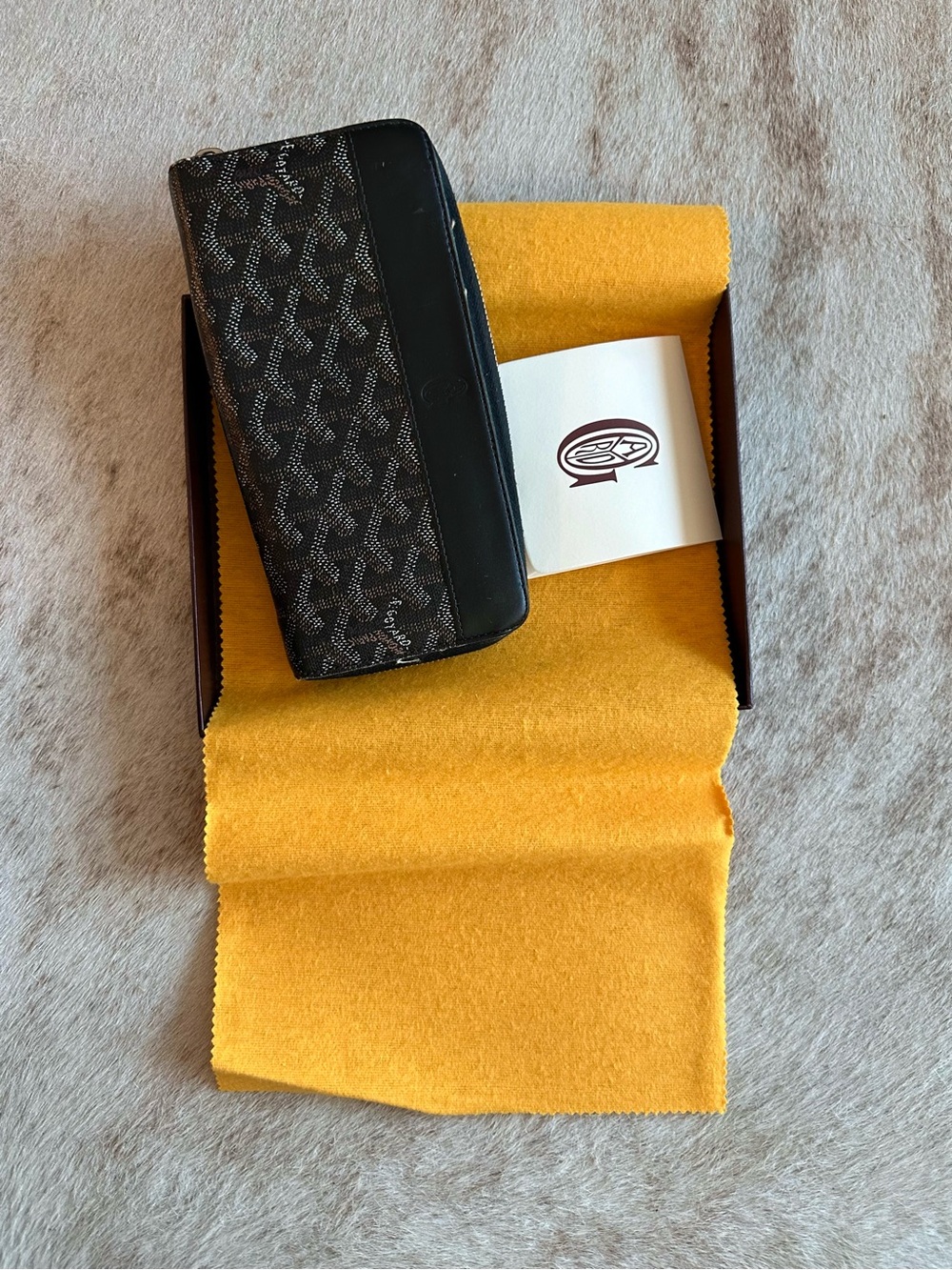 Goyard Matignon GM Zip Wallet – Black Goyardine
